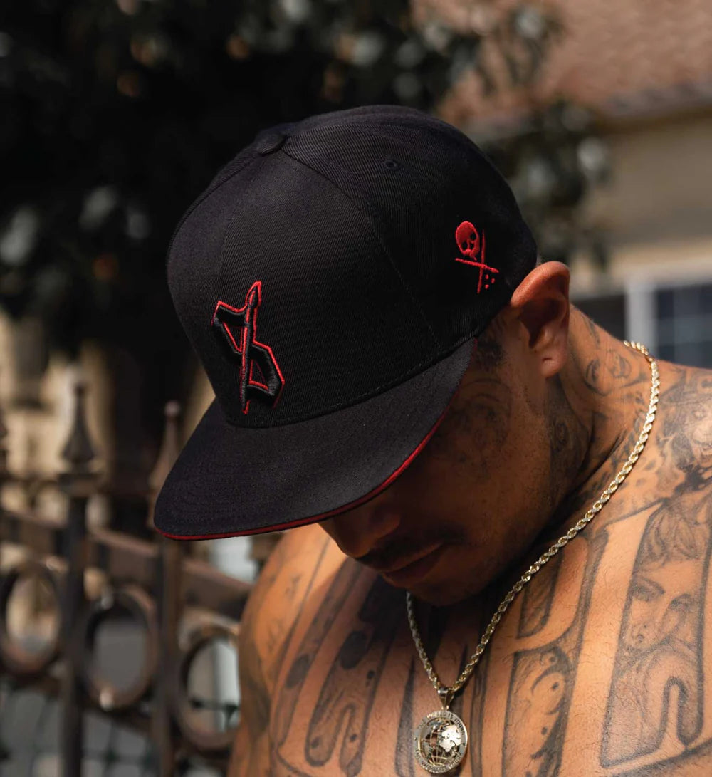 STRIKE SNAPBACK BLACK/RED