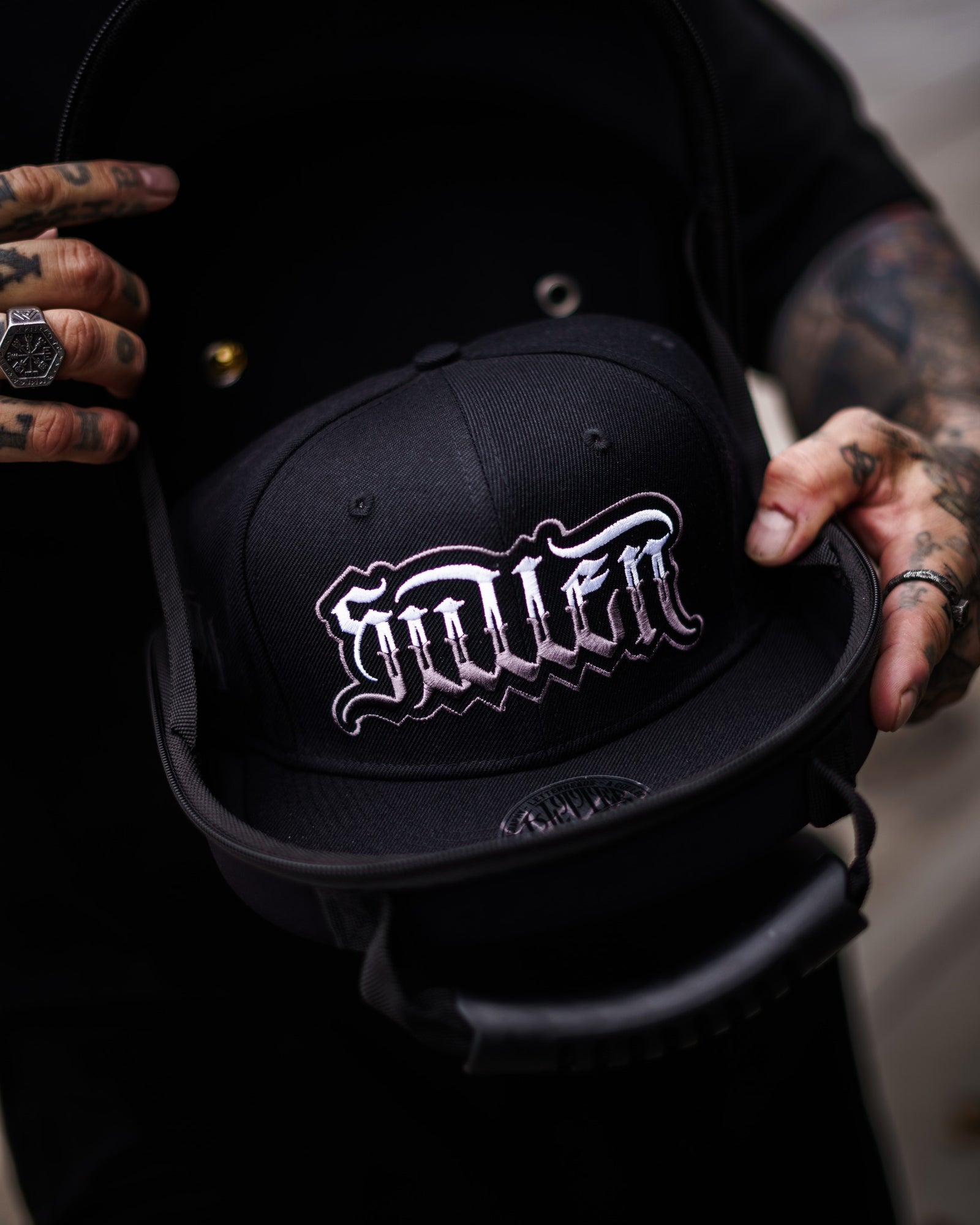 LETTERHEADS HAT CASE