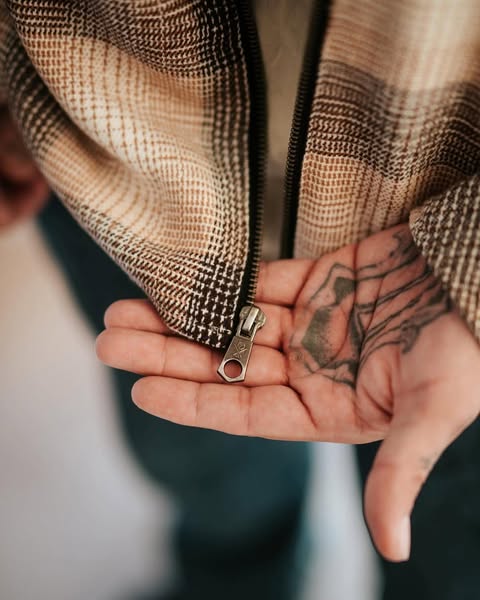 BLOOD IN ZIP FLANNEL JACKET