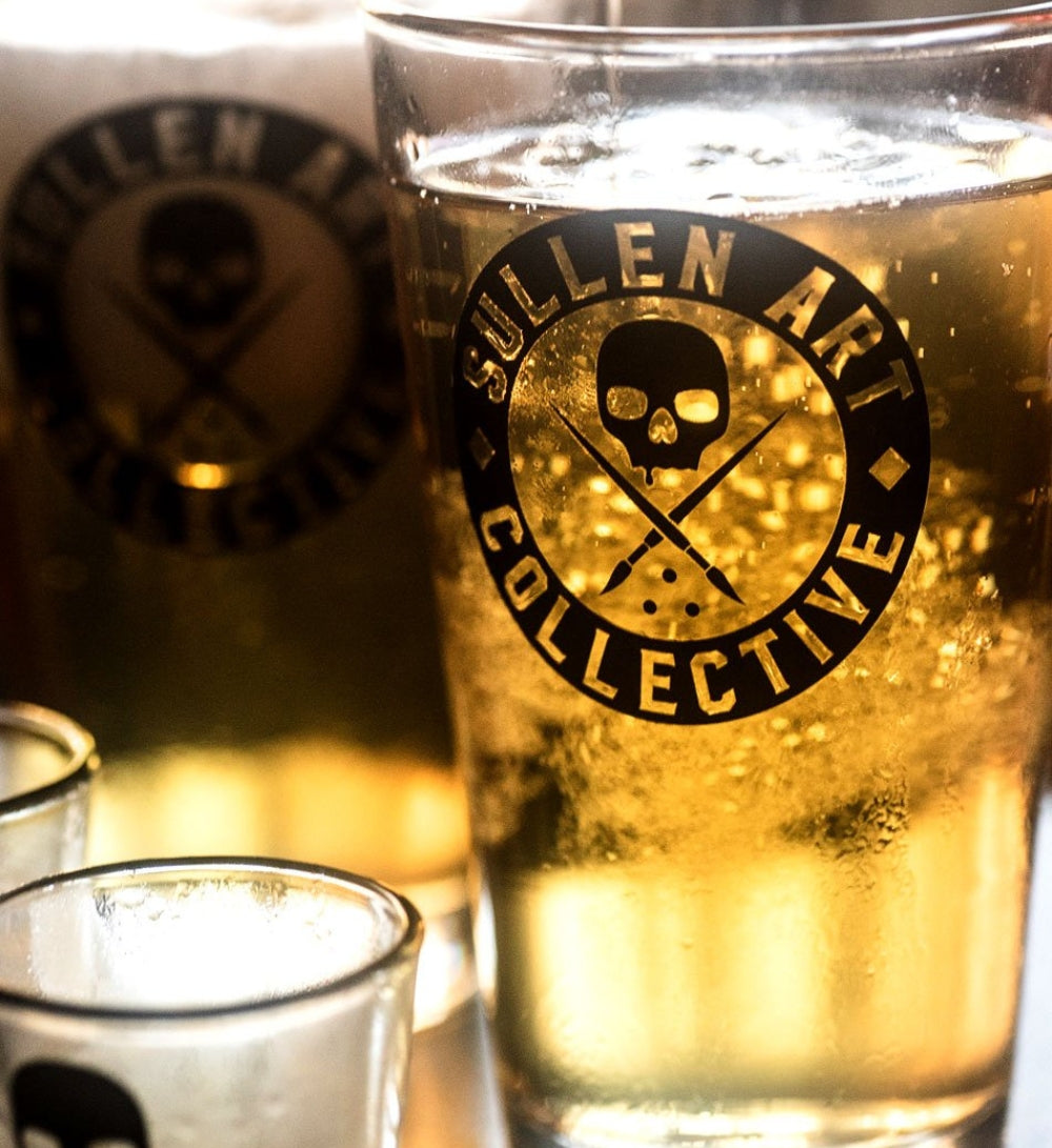 BADGE BEER GLASS SET OF 2