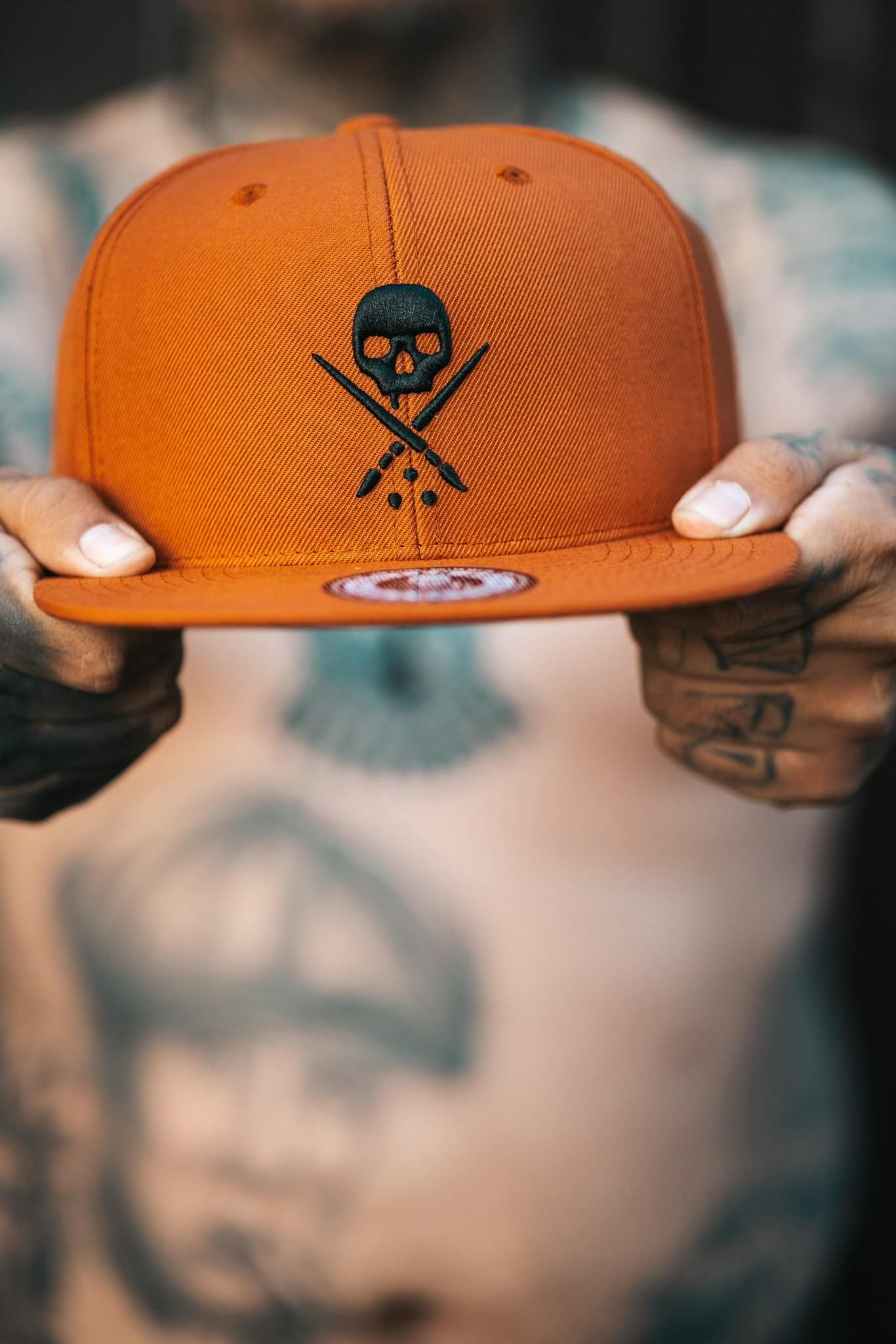 BADGE FITTED HAT BURNT ORANGE
