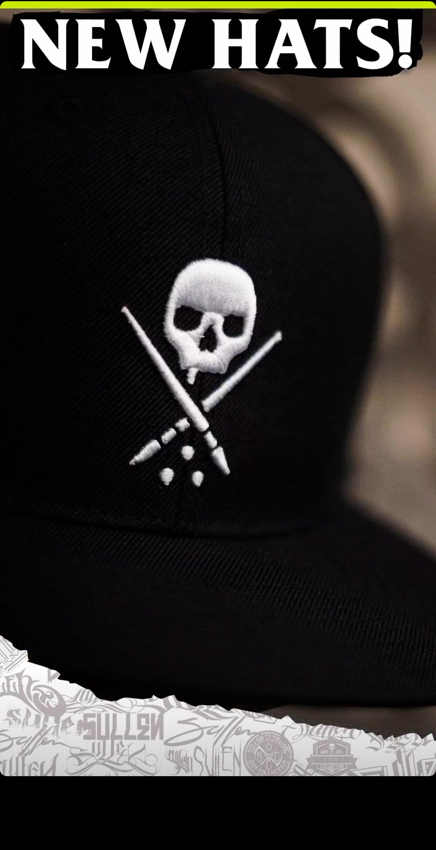 BADGE FITTED HAT BLACK