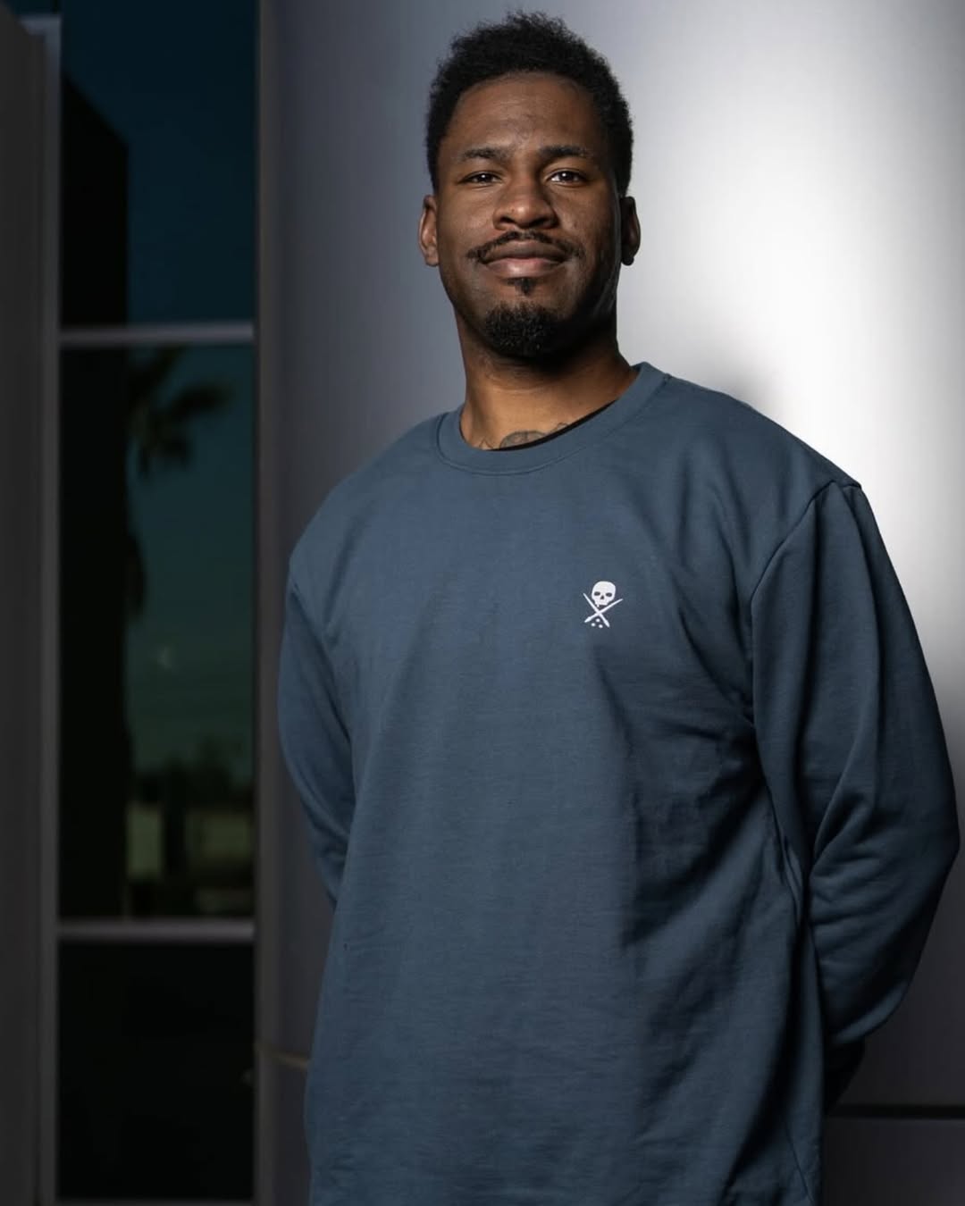 BADGE FRECH TERRY CREW ORBL