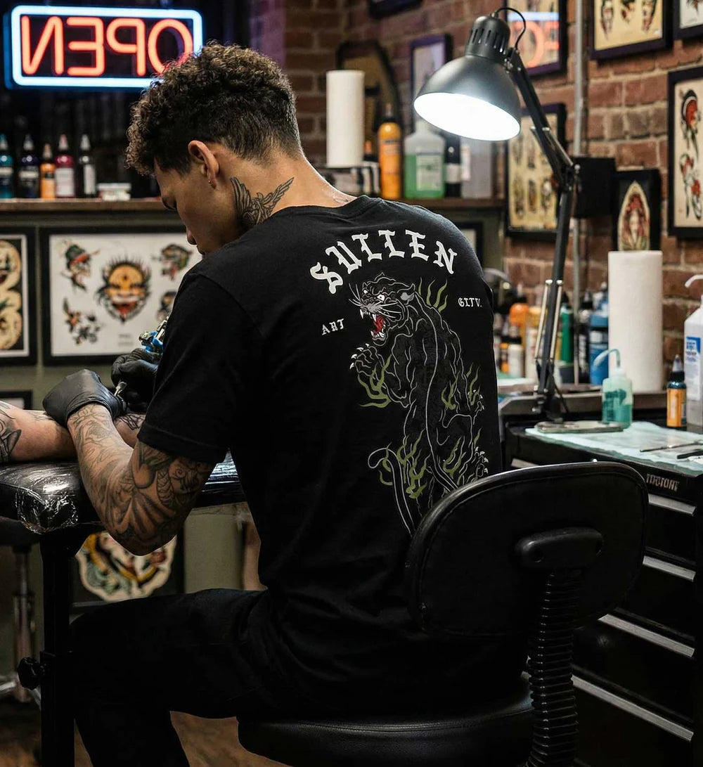 CRAWLING PANTHER PREMIUM TEE