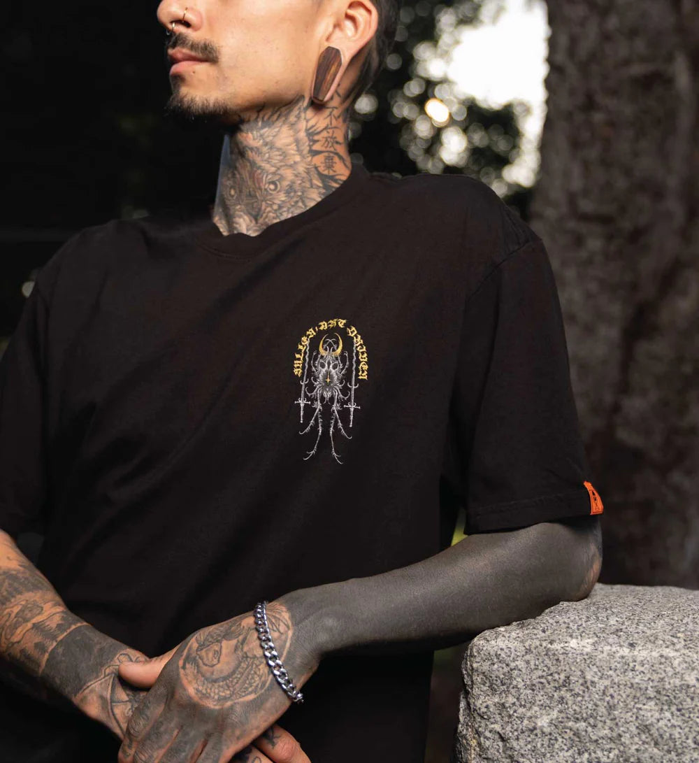 ARACHNID PREMIUM TEE