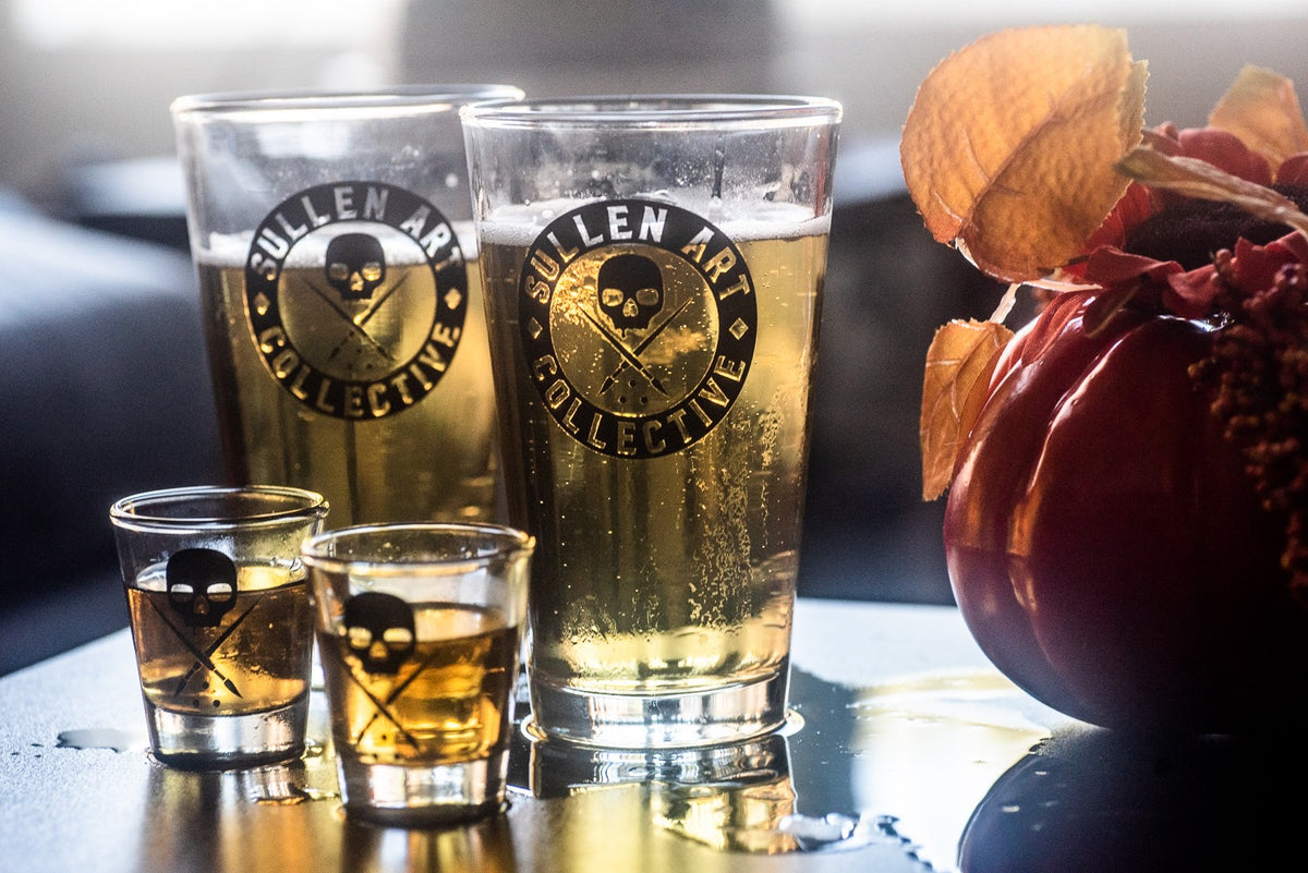 BADGE BEER GLASS SET OF 2