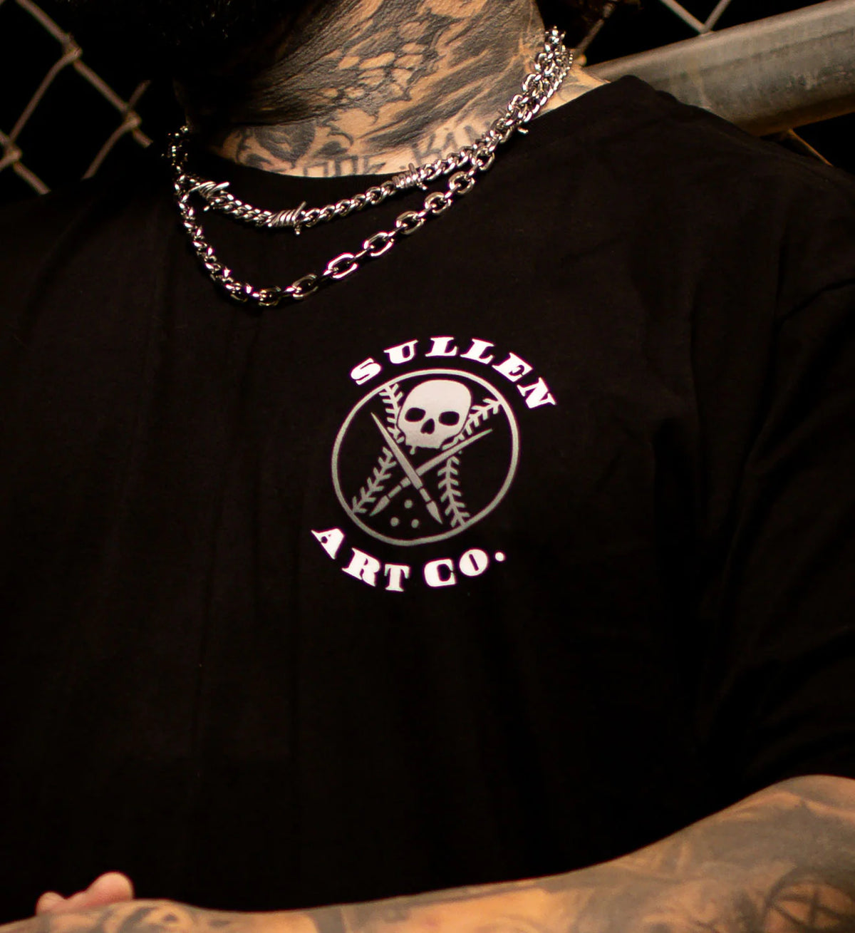 LOOKING TO SCORE PREMIUM TEE