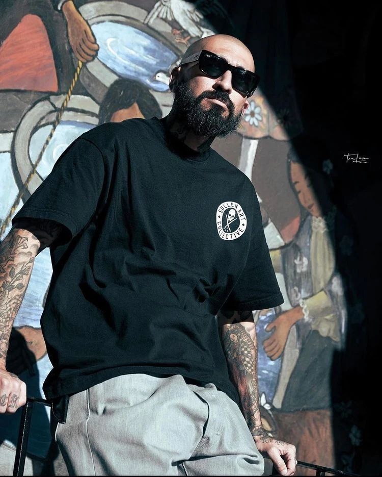 CLASSIC BLACK STANDARD TEE
