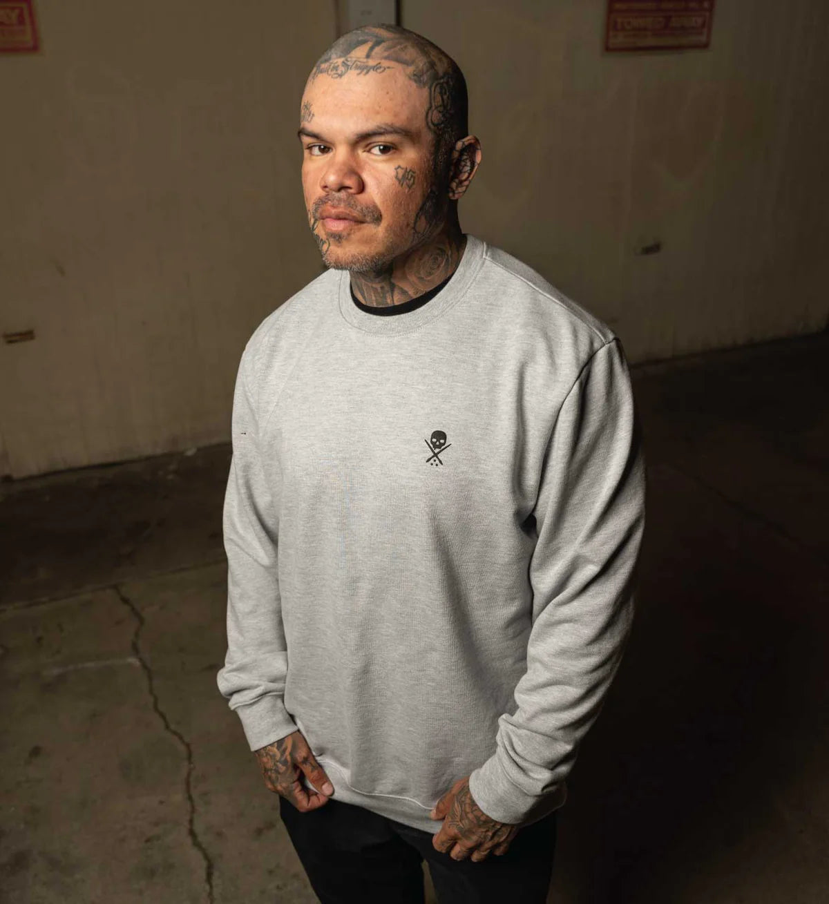 BADGE FRECH TERRY CREW AH