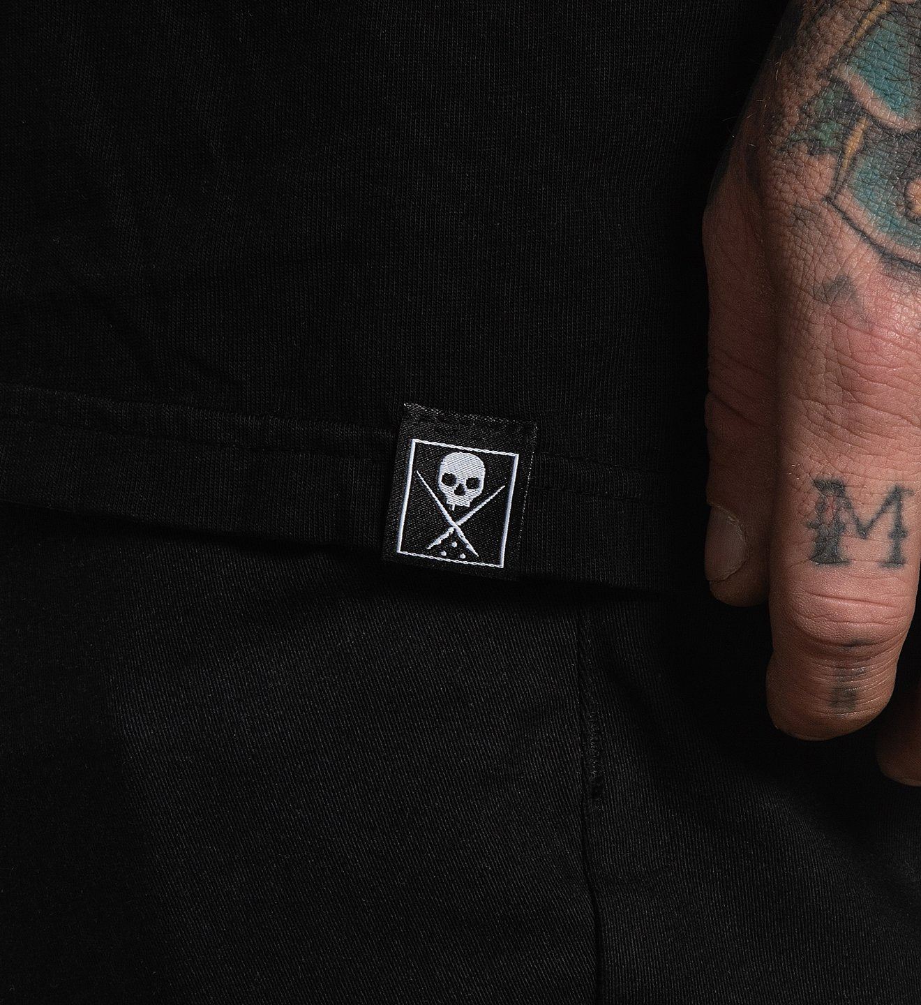 THE SOLIDS PREMIUM TEE JET BLACK