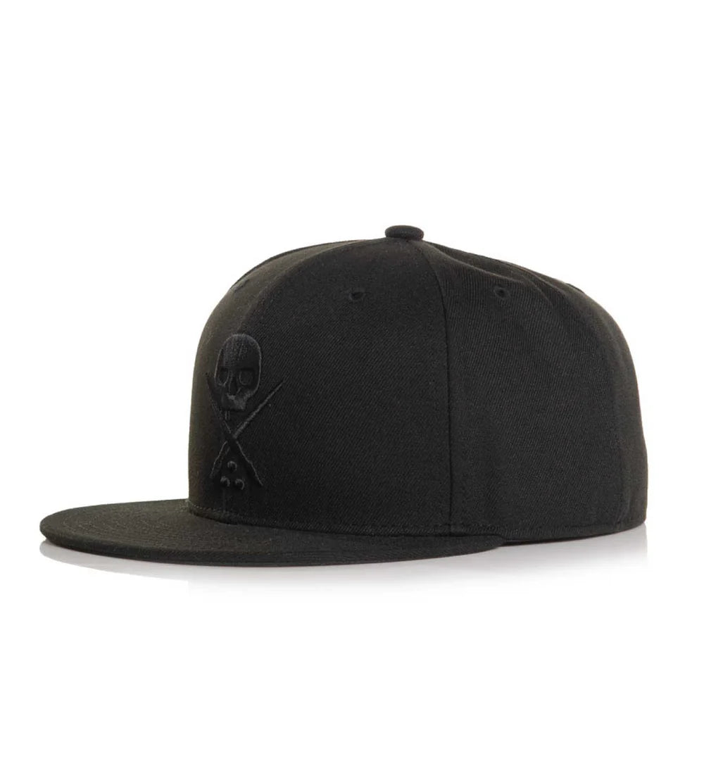BADGE FITTED HAT BLACK BLACK