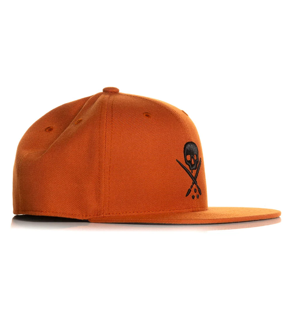 BADGE FITTED HAT BURNT ORANGE