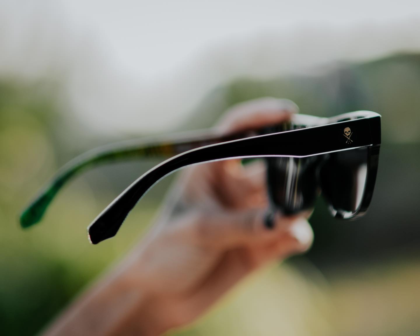 CHOLOHAFLYS GLASSES SHINY BLACK/GREEN