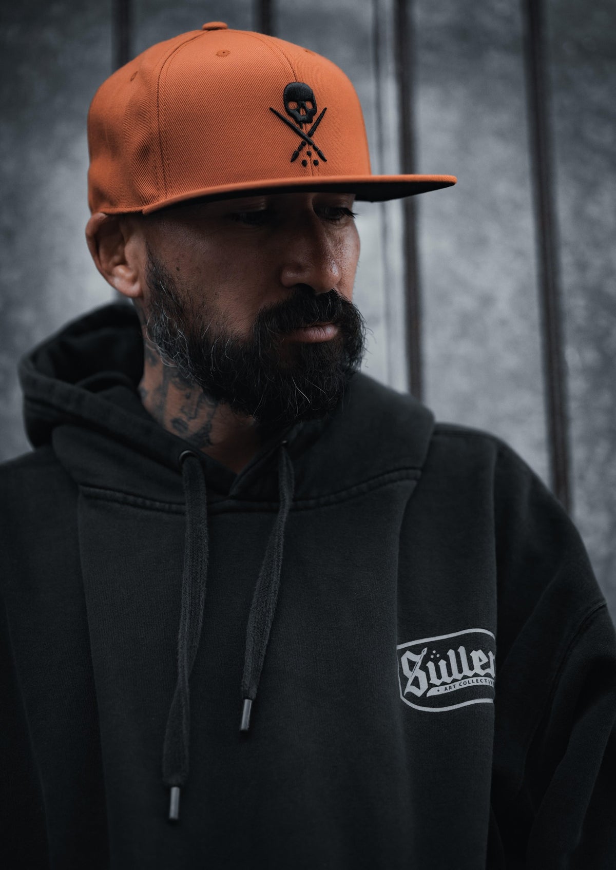 BADGE FITTED HAT BURNT ORANGE