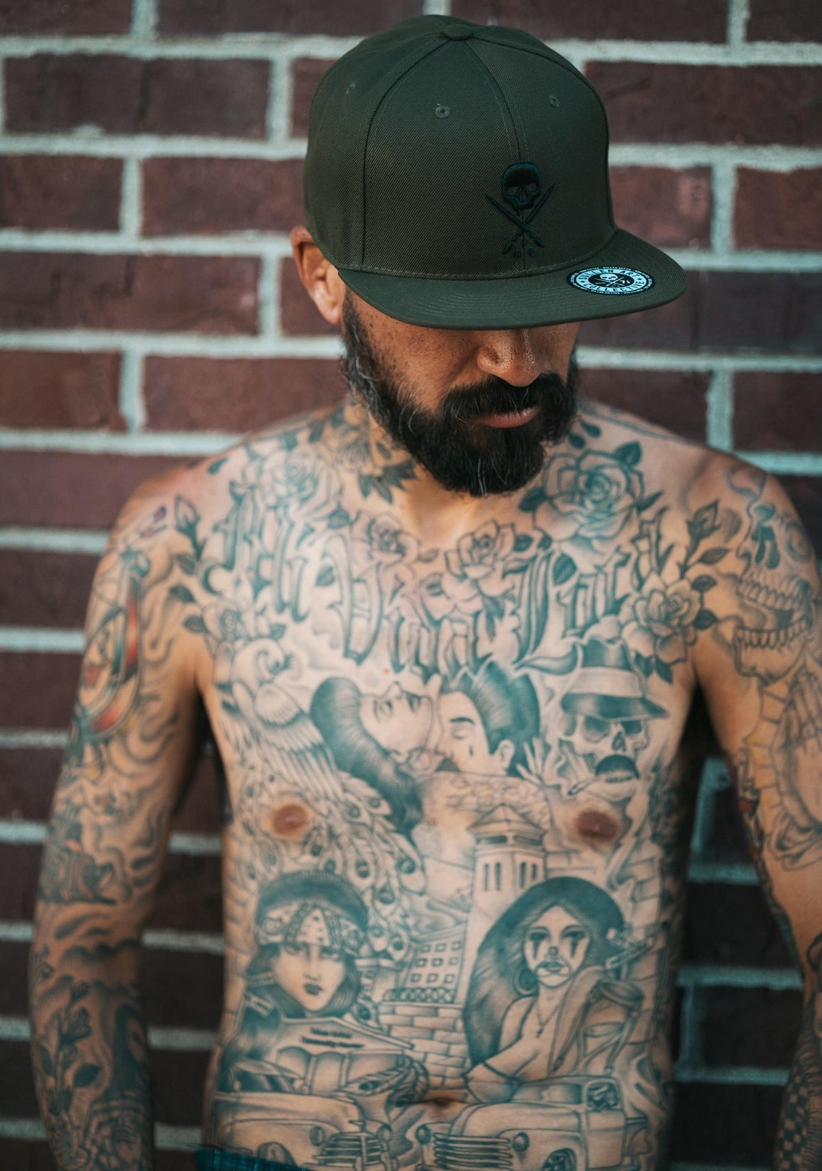 BADGE FITTED HAT DARK MARSH