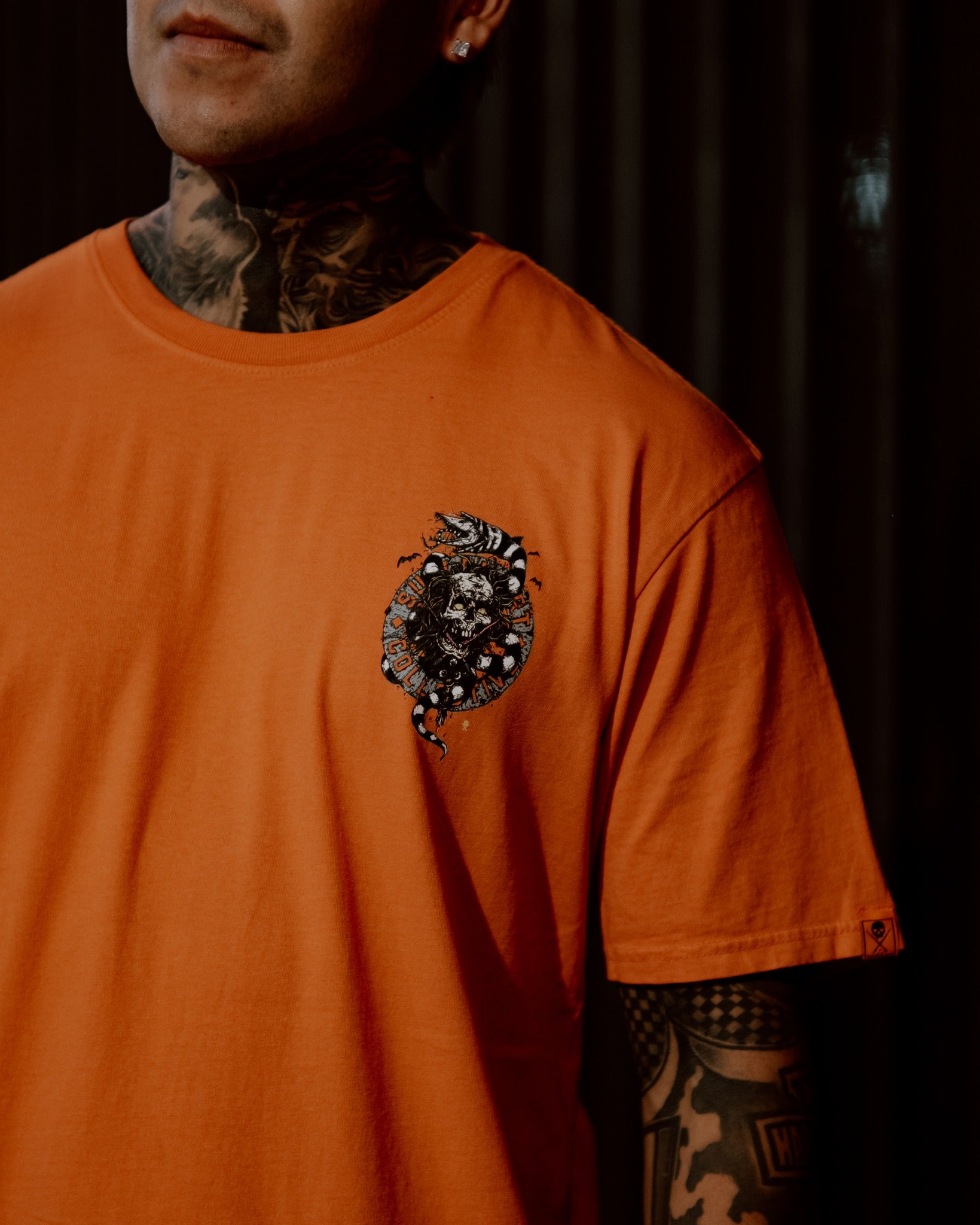 BEETLE BADGE HARVEST PUMPKIN PREMIUM TEE