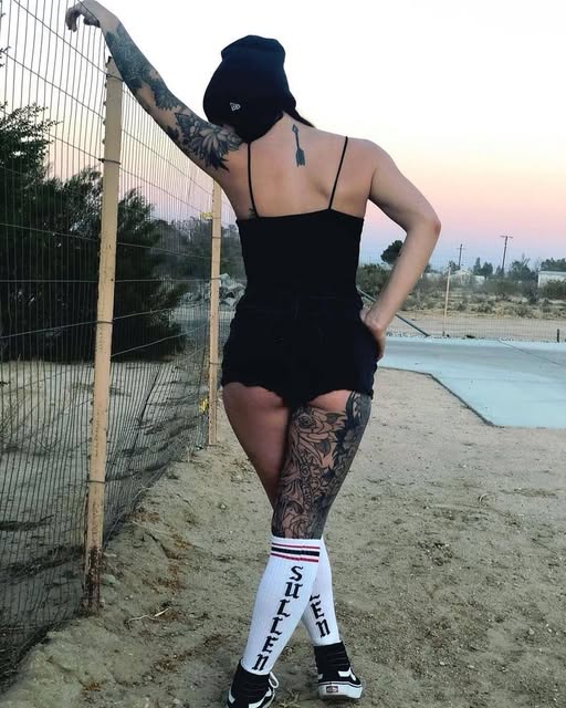 LIVE FAST CREW SOCKS