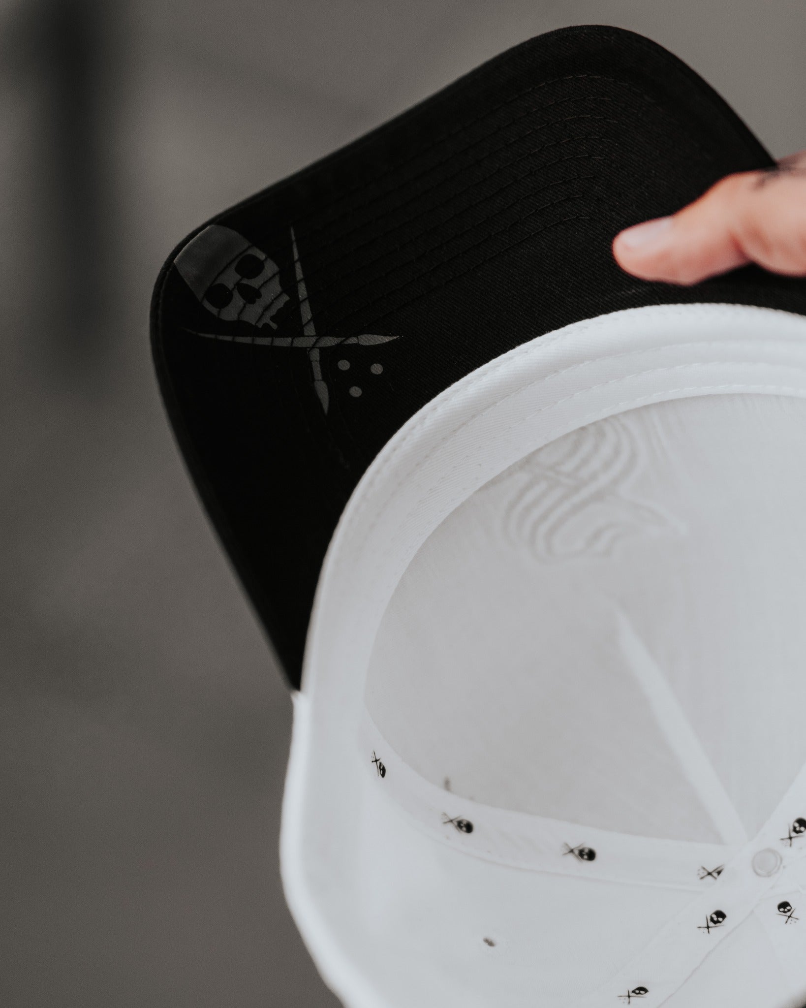 AMADOR WH SNAPBACK