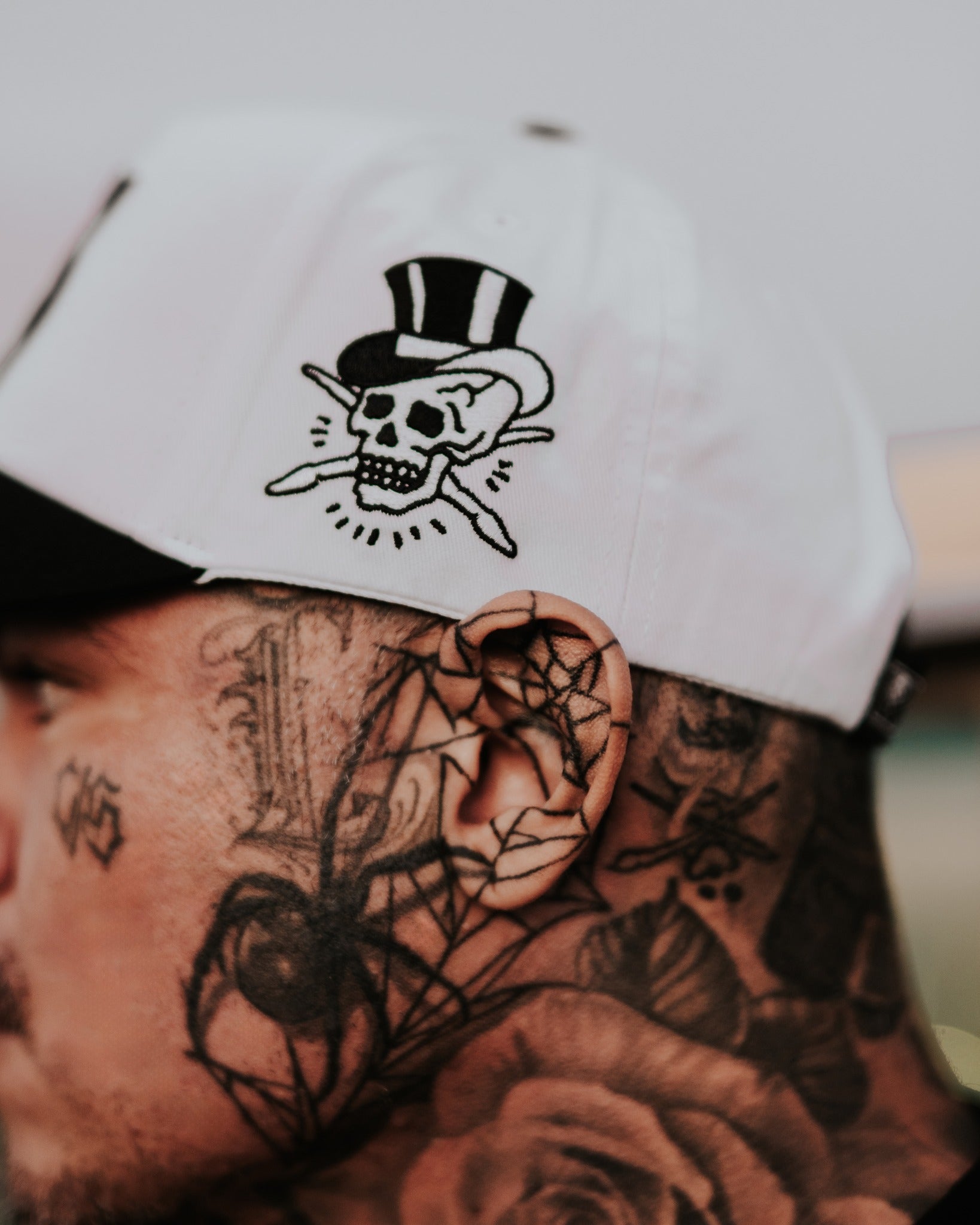 AMADOR WH SNAPBACK