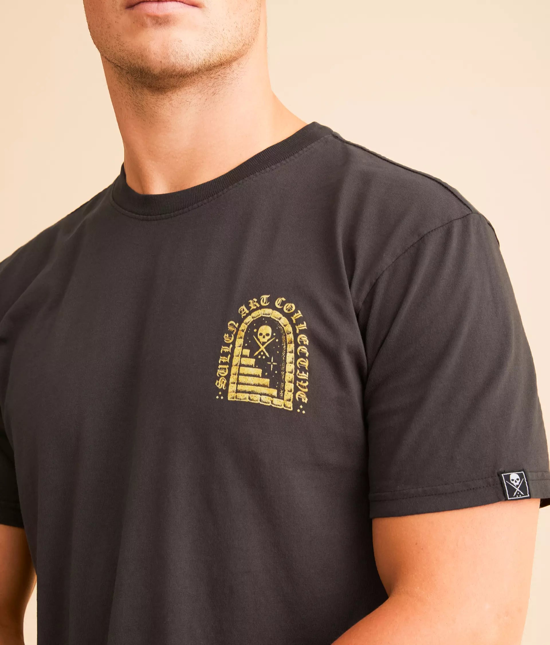 WELCOME HOME PREMIUM TEE