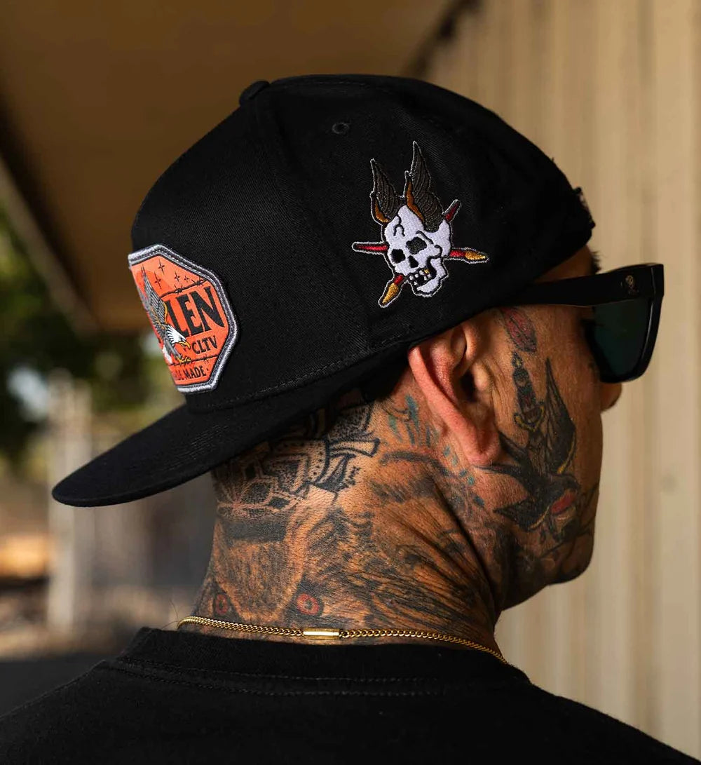 DIVE SNAPBACK BLACK