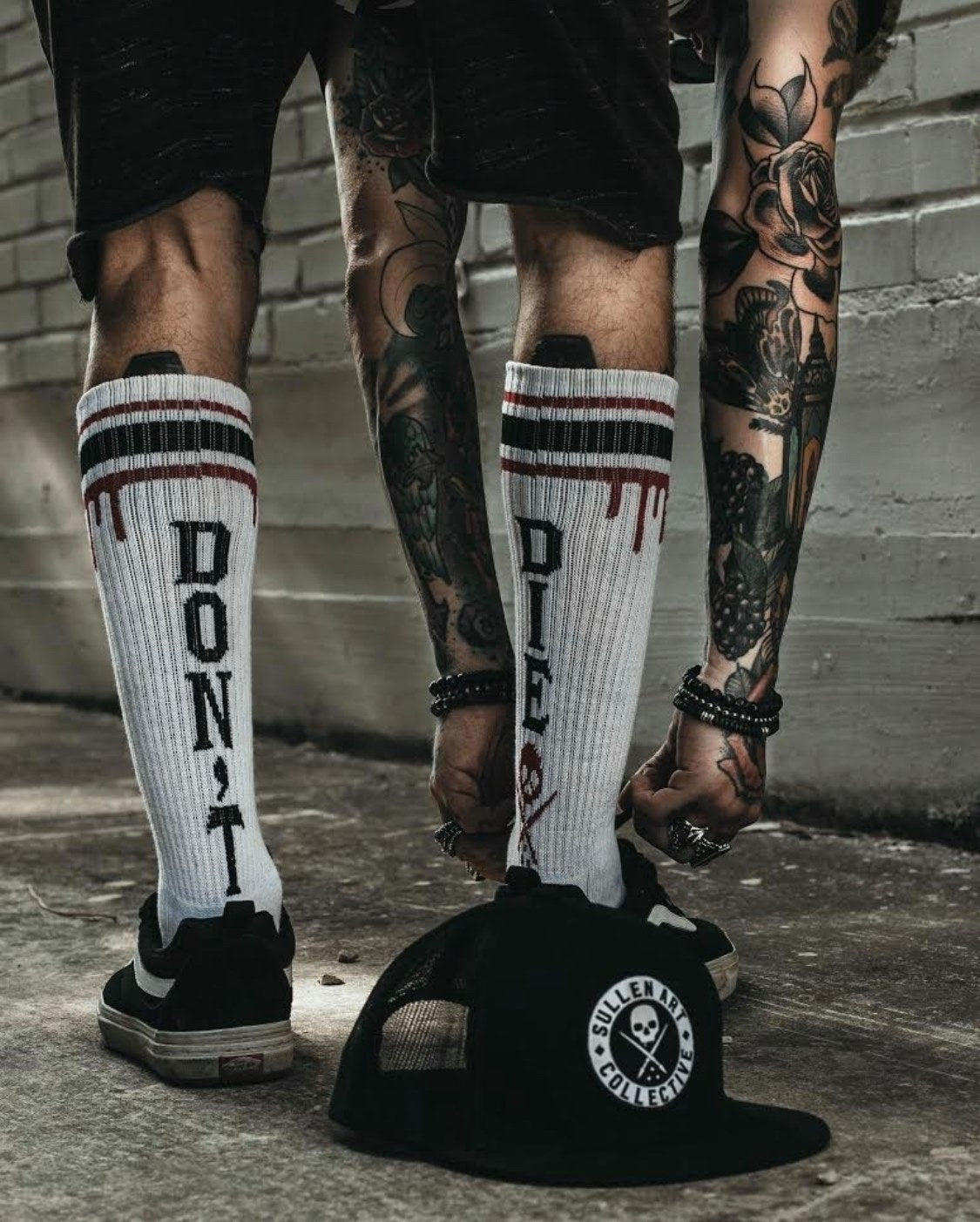 DON'T DIE HIGH SOCKS WHITE RED