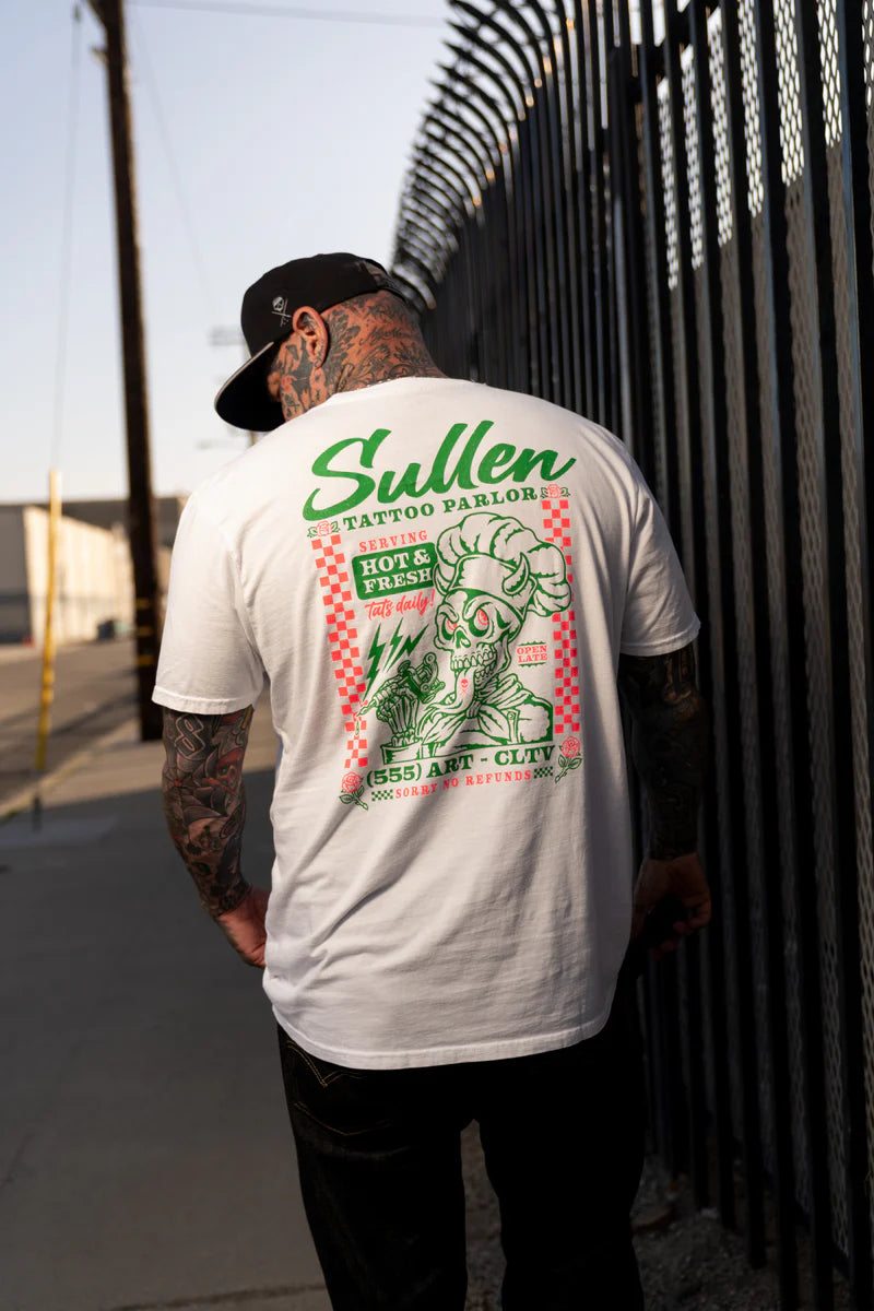 HOT AND FRESH PREMIUM TEE