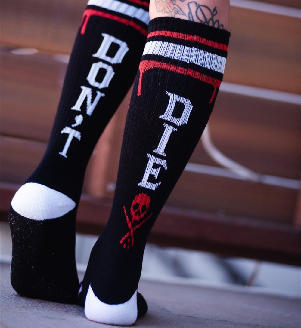 DON'T DIE HIGH SOCKS BLACK