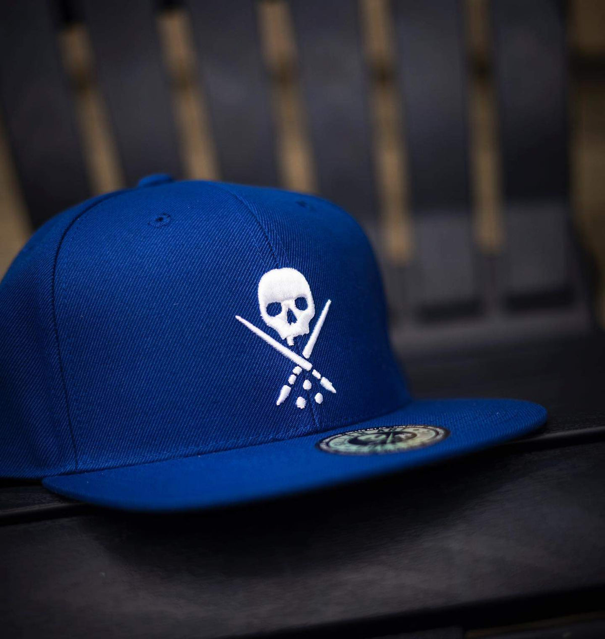 BADGE FITTED HAT ROYAL BLUE
