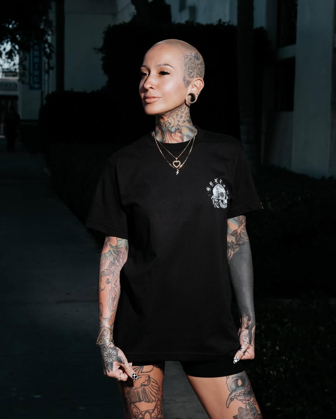 MUERTOS STANDARD TEE