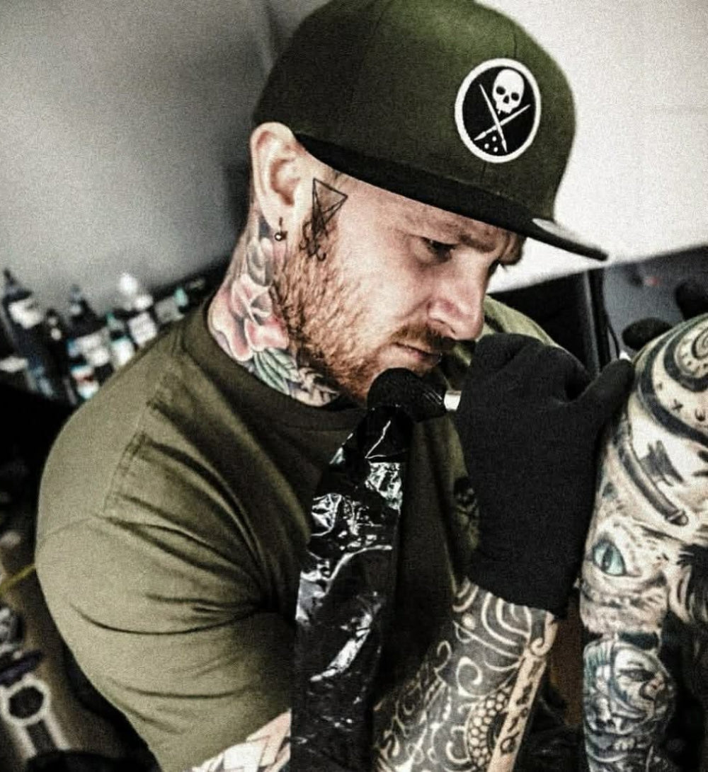EDGED GREEN SNAPBACK