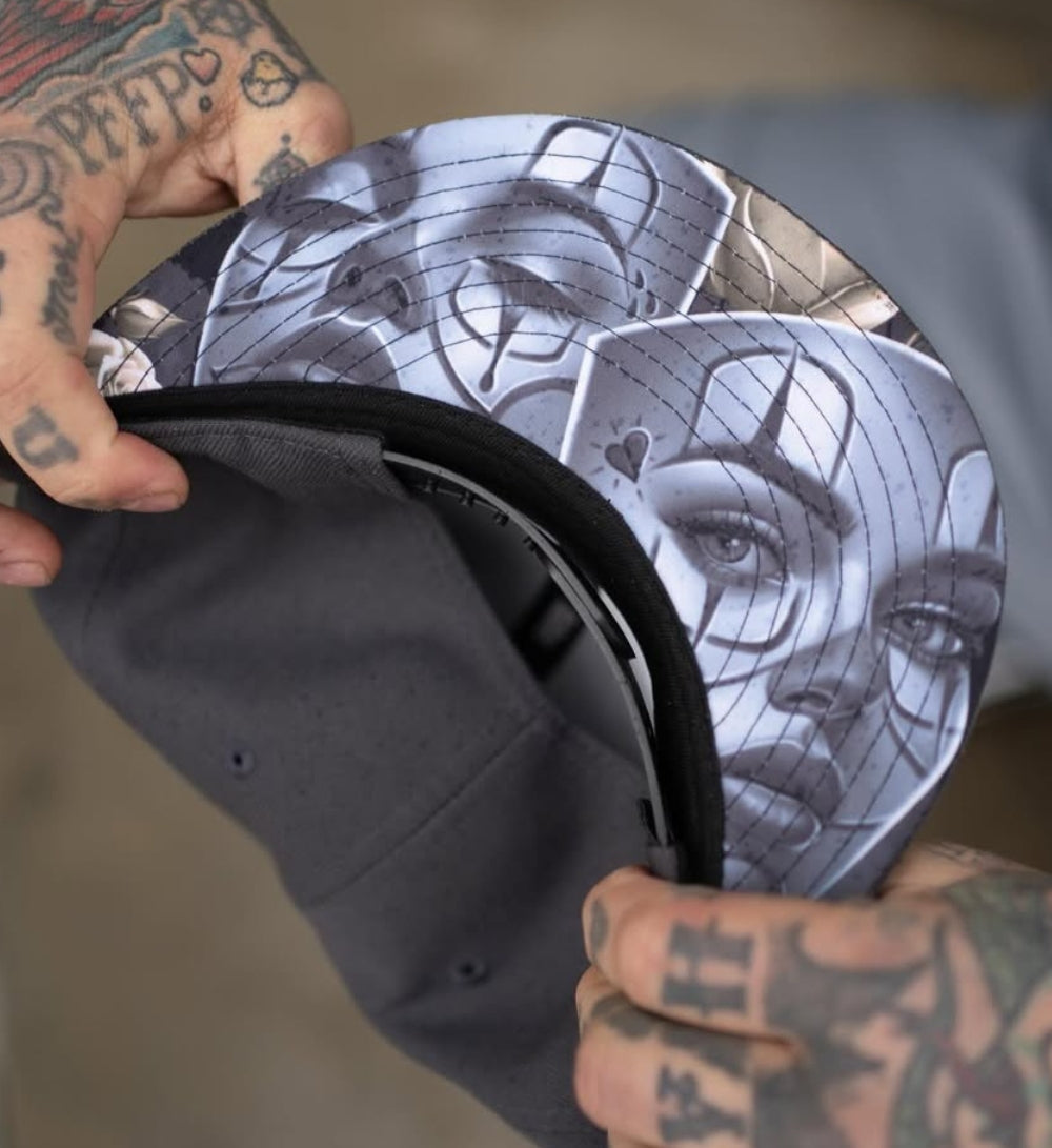 EMOTION SNAPBACK
