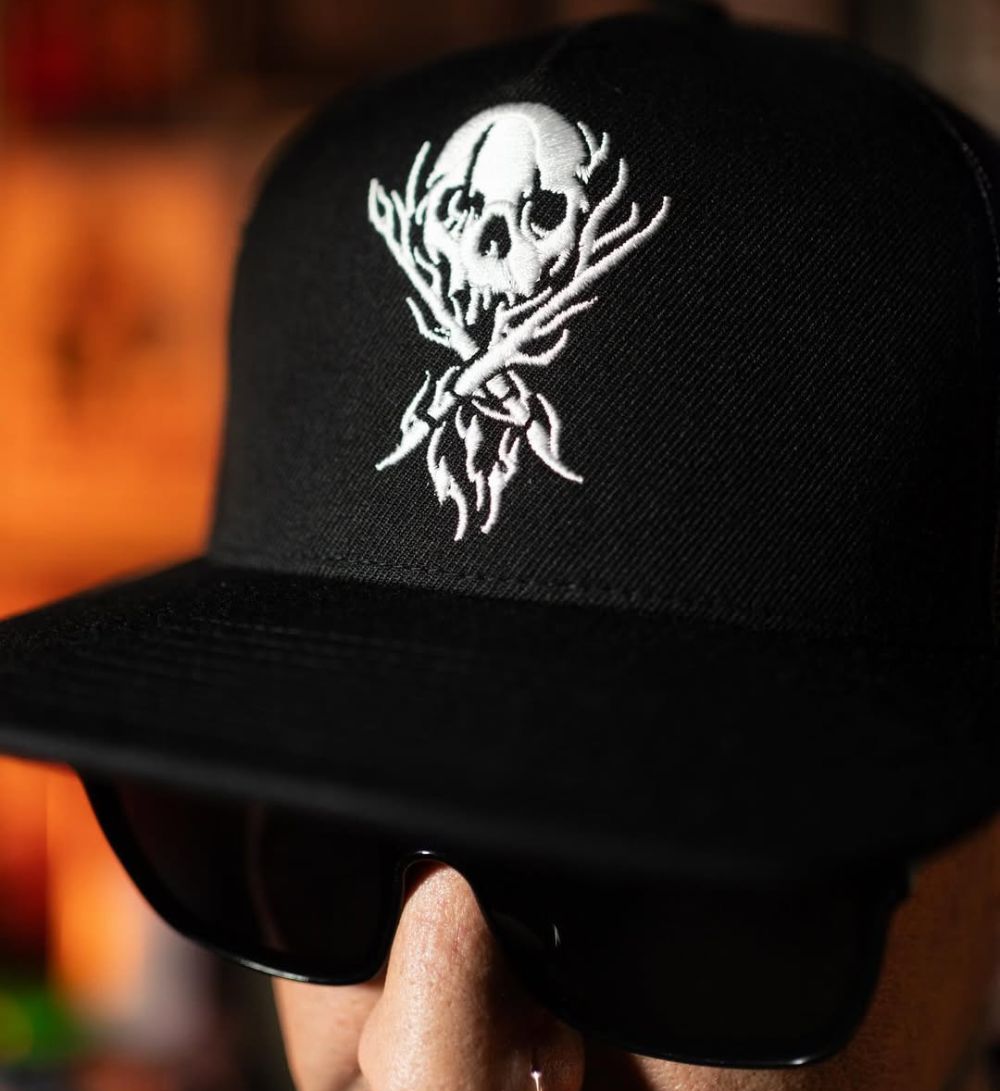 BRUTAL SNAPBACK