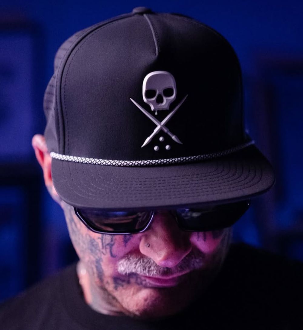 VENT BADGE SNAPBACK BLACK