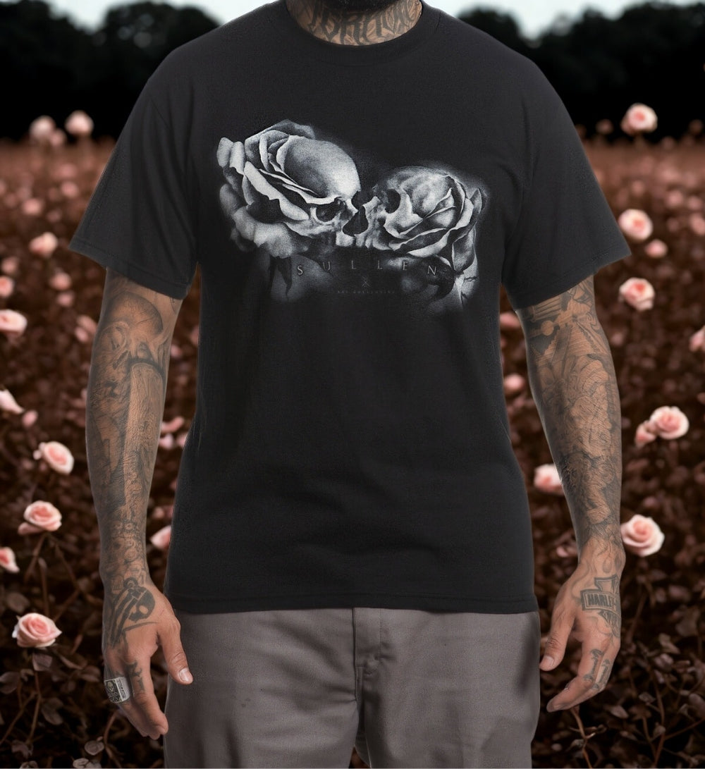 SULLEN KISS STANDARD TEE