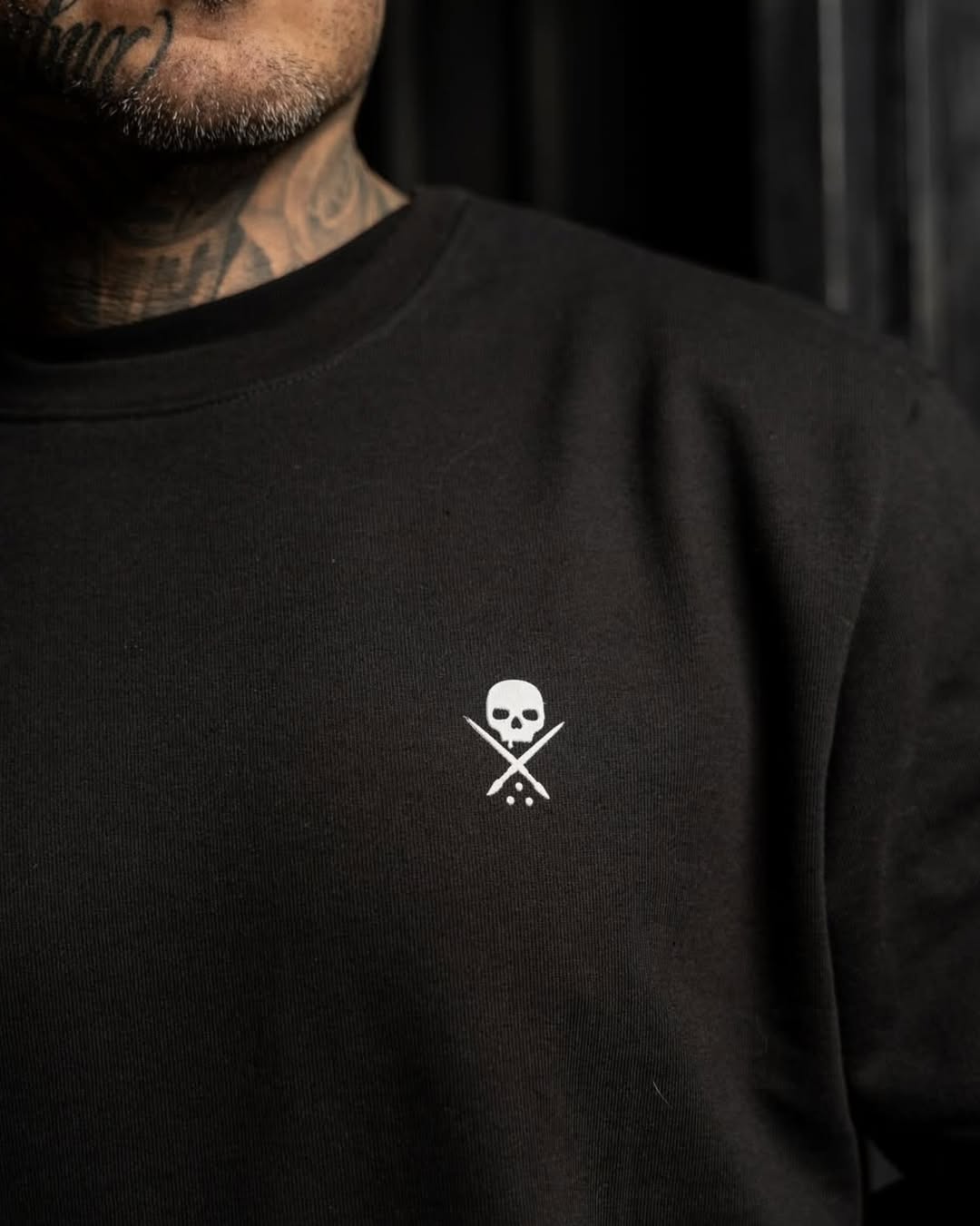 BADGE FRECH TERRY CREW JTBK